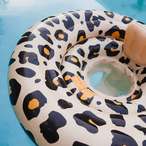 Swim Essentials - Baby Float Beige Panter 0-1 jaar, Zwem accessoires, Swim Essentials, Keekabuu