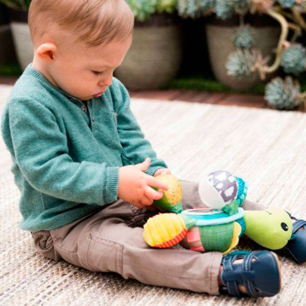 Infantino -  Textured Schildpad Buggyspeeltje, Kinderwagen speeltjes, Infantino, Keekabuu